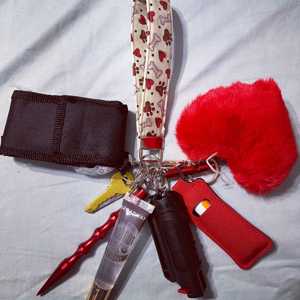 Women’s Self Defense Wristlet - Must ❤️ Dogs!